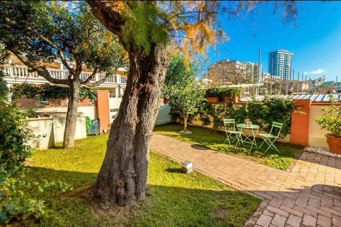 Villino Gelli Villa Follonica Italy